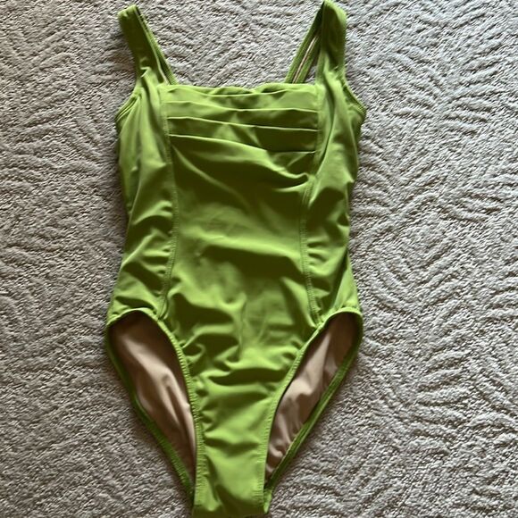Vintage Newport News Green One Piece Swimsuit with Ruched Bust Size 4 - Picture 8 of 13
